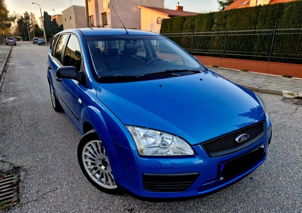 Ford Focus cena 11900 przebieg: 204000, rok produkcji 2006 z Radom małe 667